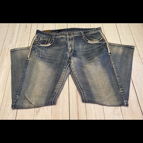 Men’s Slim Fit Jeans - Picture 4 of 12